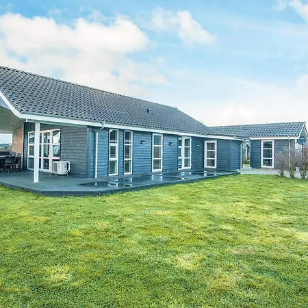 بيت للعطل Charming Sauna Cottage-by Traum Tarm